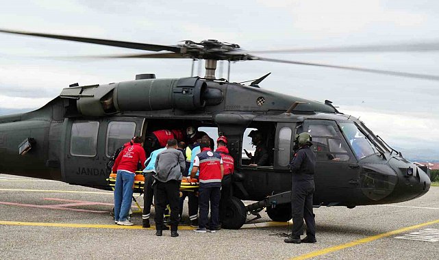 Düşen uçakta hayatını kaybeden pilotun cenazesi Erzurum'a getirildi