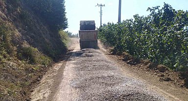 Düzce'de köy yollarında bakım sürüyor
