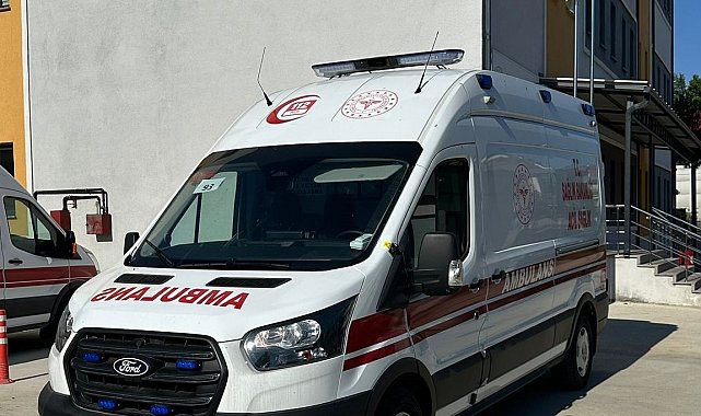 Düzce'ye yeni tam donanımlı ambulans tahsis edildi