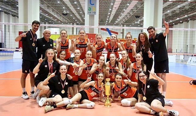 Eczacıbaşı Spor Kulübü'nün altyapı takımlarından 2024-2025 sezonunda önemli başarılar