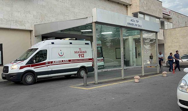 Edirne'de otomobille çarpışan motosikletli ağır yaralandı