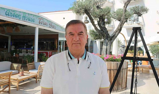 Ege'deki yangınlar turizmi de yaktı