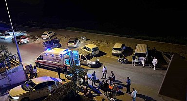 Eğirdir'de otomobil ile motosiklet çarpıştı: 2 yaralı