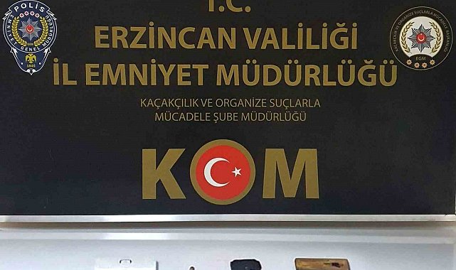 Ehliyet sınavında kopya düzeneği ele geçirildi