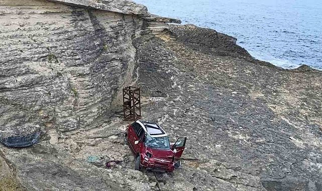 El frenini çekmeyi unutunca Pembe Kayalar'dan uçtular