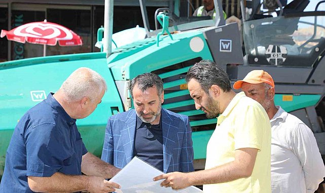 Elazığ Belediye Başkanı Şerifoğulları yol yenileme çalışmalarını yerinde inceledi