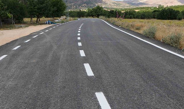 Elazığ'da 4 köyün BSK kaplamalı yol çalışması tamamlandı