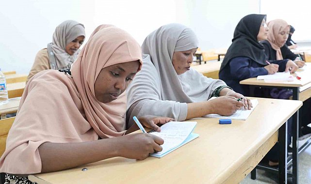 Elazığ'ın yabancıları Türkçe öğreniyor