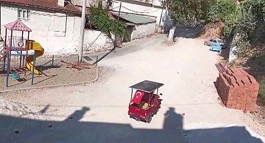 Elektrikli motosiklete taktığı güneş paneli ile tasarruf sağlayıp, aracın menzilini artırdı