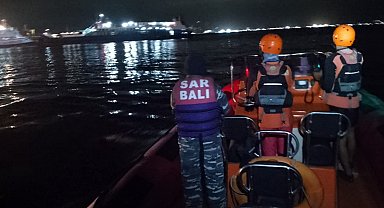 Endonezya'da turistik Bali Adası'na giden feribot battı: 4 ölü, 31 kayıp