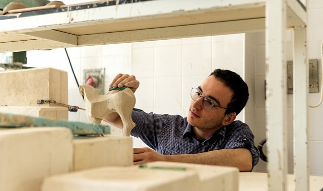 Engelliler Entegre Yüksekokulu saygın ve üretken bireyler yetiştiriyor