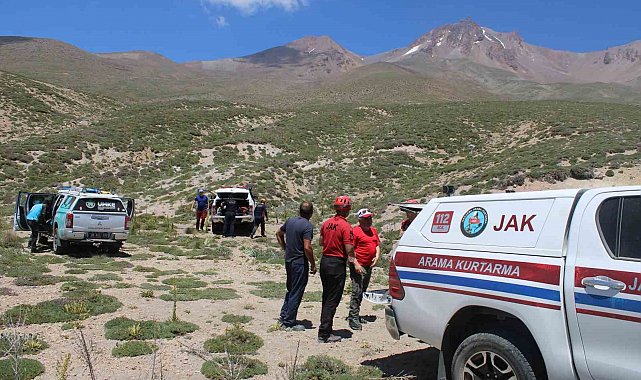 Erciyes'te yaralanan 2 dağcı mahsur kaldı