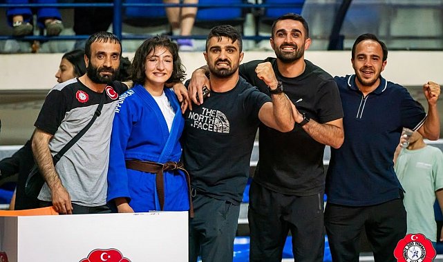 Ertuğrul Dönmez'e milli davet