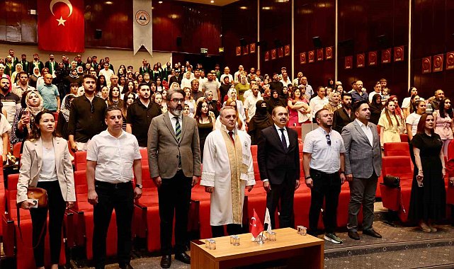 ERÜ İİBF ve Adalet MYO'da mezuniyet sevinci