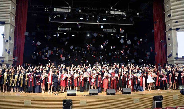 ERÜ Veterinerlik Fakültesi'nde mezuniyet heyecanı
