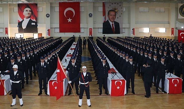 Erzincan POMEM'de 449 polis adayı mezuniyet coşkusunu yaşadı