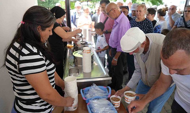 Erzincan'da 5 bin kişilik aşure ikramı