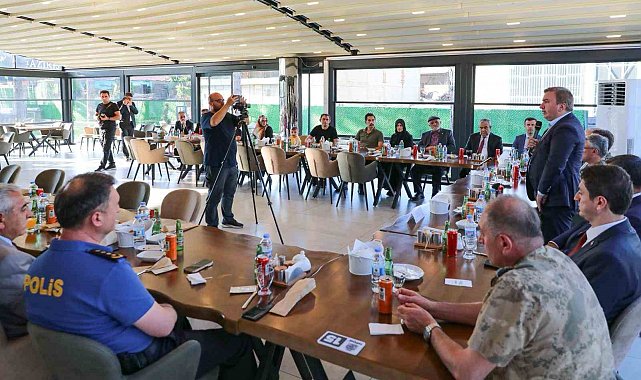 Erzincan'da şehit yakınları ile gazi ve ailelerinin onuruna yemek