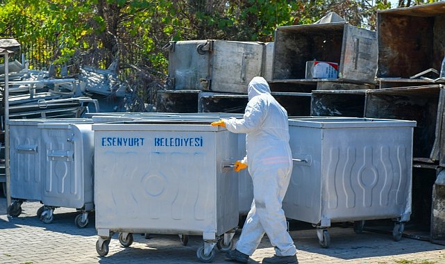 Esenyurt Belediyesi ilçeyi yaşanabilir hale getirmek için temizlik çalışmalarına devam ediyor