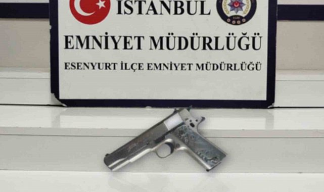 Esenyurt'ta ayağı alçılı bir şüpheli tartıştığı sürücüye ateş açtı: O anlar kamerada