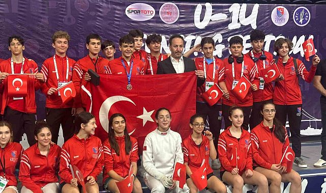 Eskrimde uluslararası başarı: Semi Mermutoğlu'ndan gümüş madalya