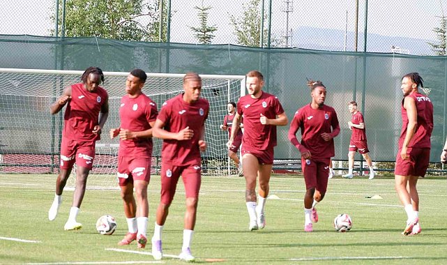 Fatih Tekke: "En az iki orta saha, bir kenar ve bir stoper lazım"