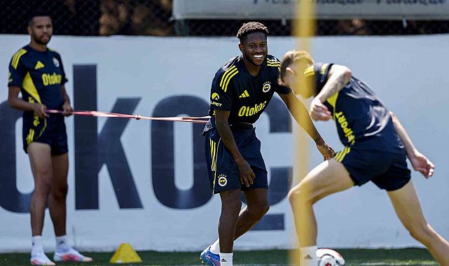 Fenerbahçe, günün ilk antrenmanını yaptı