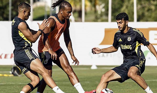 Fenerbahçe, yeni sezon hazırlıklarına devam etti