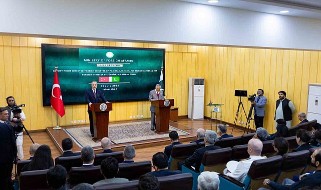 Fidan: "Pakistan açıklarında birlikte petrol ve doğalgaz arama faaliyetleri gerçekleştirilecek"