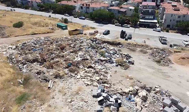 Foça'da gezi rotası önce çöplük sonra deniz