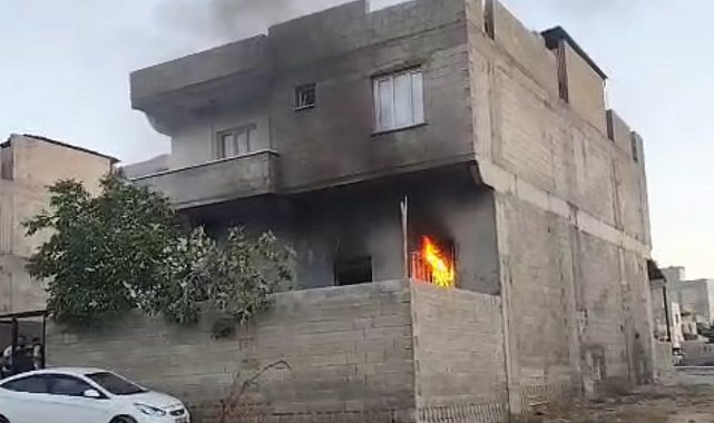 Gaziantep'te 2 katlı binada yangın
