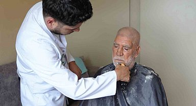 Gaziosmanpaşa'da "Evde Temizlik" ve "Evde Berber" hizmetleri yüzleri güldürüyor