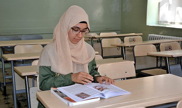 Gediz Anadolu Lisesi öğrencilerinden YKS'de tarihi başarı