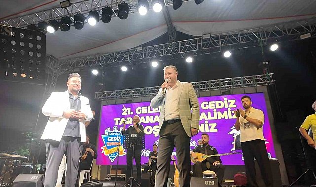 Geleneksel Tarhana Festivali'nde Hüseyin Kağıt, Gedizlileri coşturdu