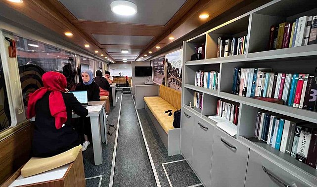 GençBüs, YKS tercihi için Başiskele yollarında