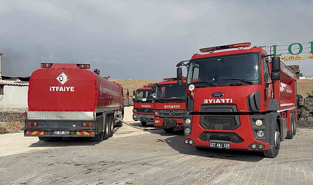 Geri dönüşüm fabrikasında çıkan yangın söndürüldü