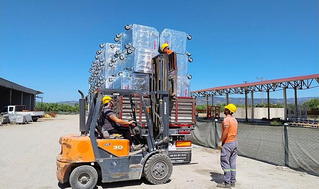 Germencik'e 100 yeni çöp konteyneri