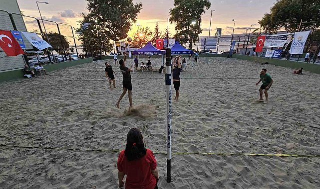 Gölcük'te her yıl şenliğe dönüşen turnuva başladı