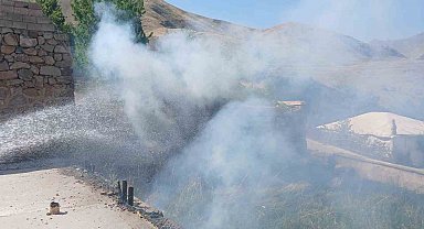 Hakkari'de 2 ayrı yangına müdahale edildi