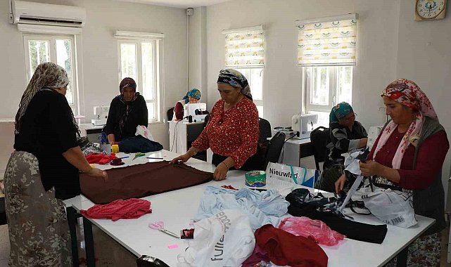 Haliliye'de kadınlar hem hobi ediniyor hem ekonomiye katkı sağlıyor