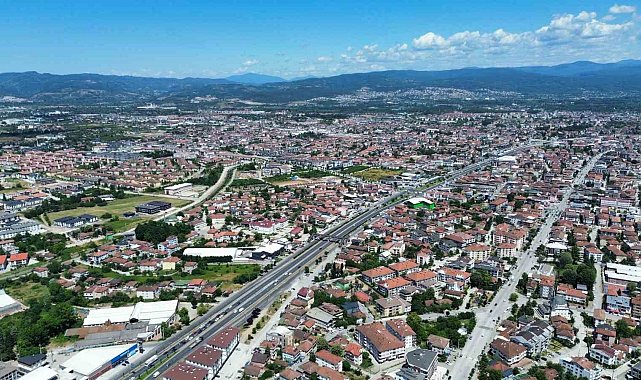 Hava sıcaklığı 37 dereceyi bulacak