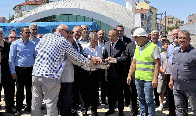 Hayrabolu'da hayırseverler tarafından yaptırılacak okulun temeli törenle atıldı