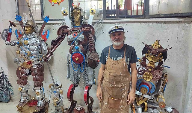 Hurda demirleri sanat eserine dönüştürdü