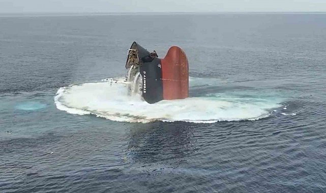 Husilerin batırdığı Eternity C yük gemisindeki mürettebattan 10'u kurtarıldı