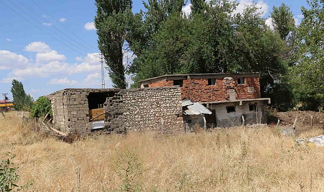 İHA, PKK'nın kurulduğu barakayı görüntüledi