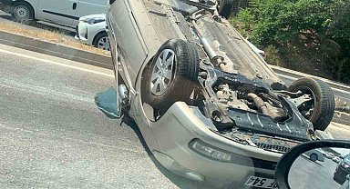 İki otomobil çarpıştı, 3 kişi yaralandı