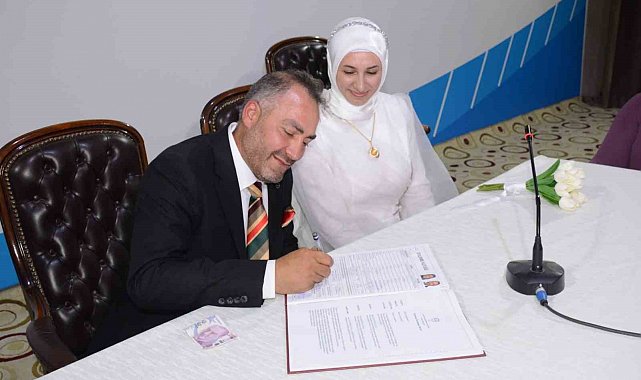 İl Müftüsü İmamoğlu, müftülük personelinin nikahını kıydı