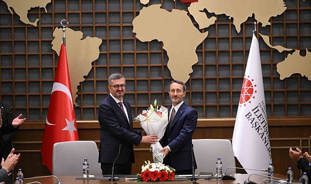 İletişim Başkanlığı'nda devir teslim: Fahrettin Altun görevini Burhanettin Duran'a devretti
