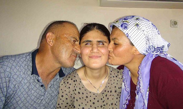 İlkokul mezunu annesi çalıştırdı, görme engelli kızı üniversiteyi kazandı