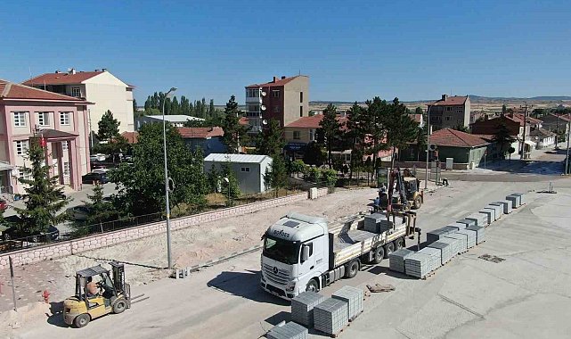 İnönü'de kaldırım çalışması